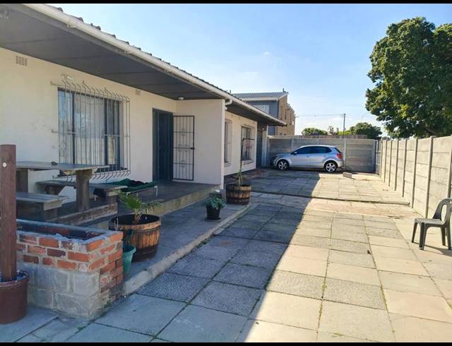 3 BEDROOM PROPERTY TO RENT IN TOWNSEND ESTATE